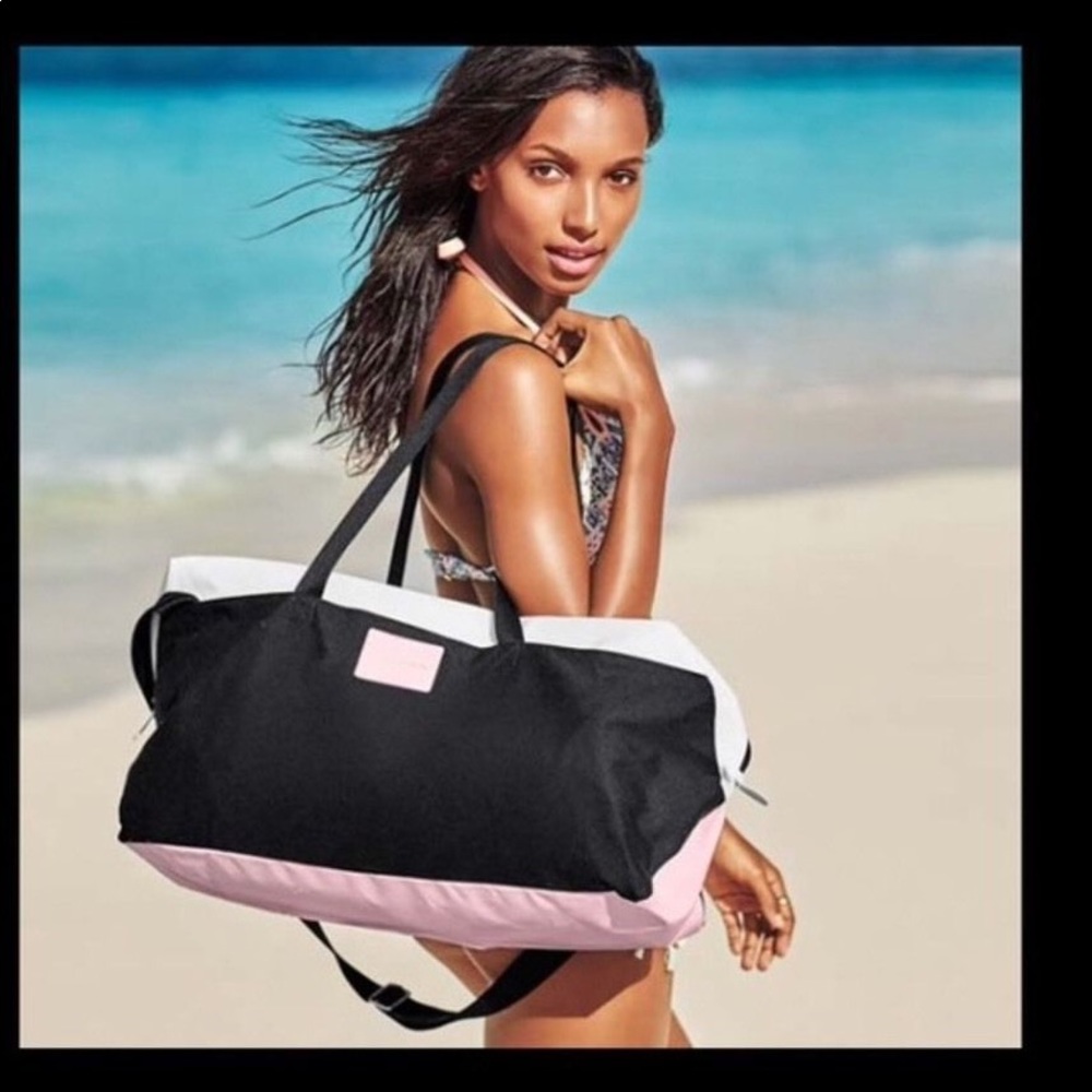 NWOT Victoria Secret Duffle Bag